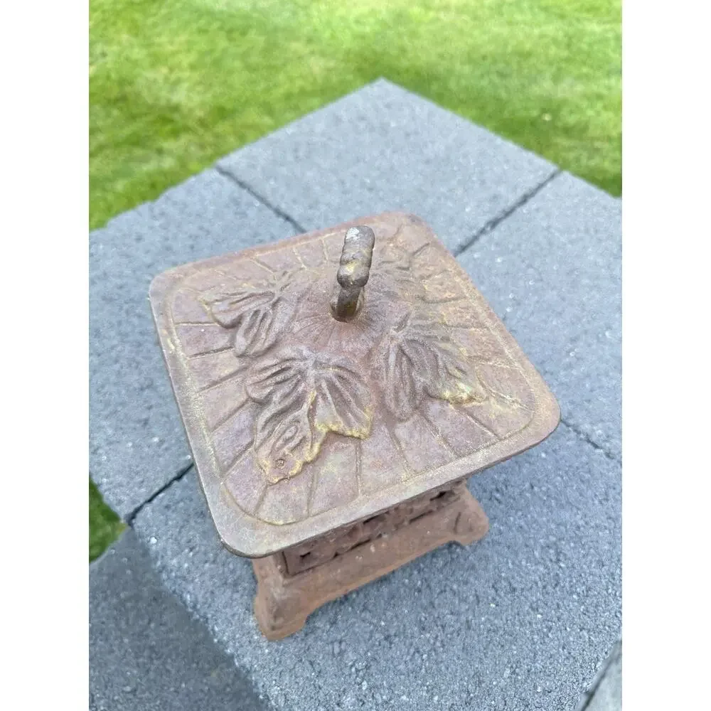 Vintage Cast Iron Garden Lantern Pagoda Lamp Rust Patina 9.5x6.5”
